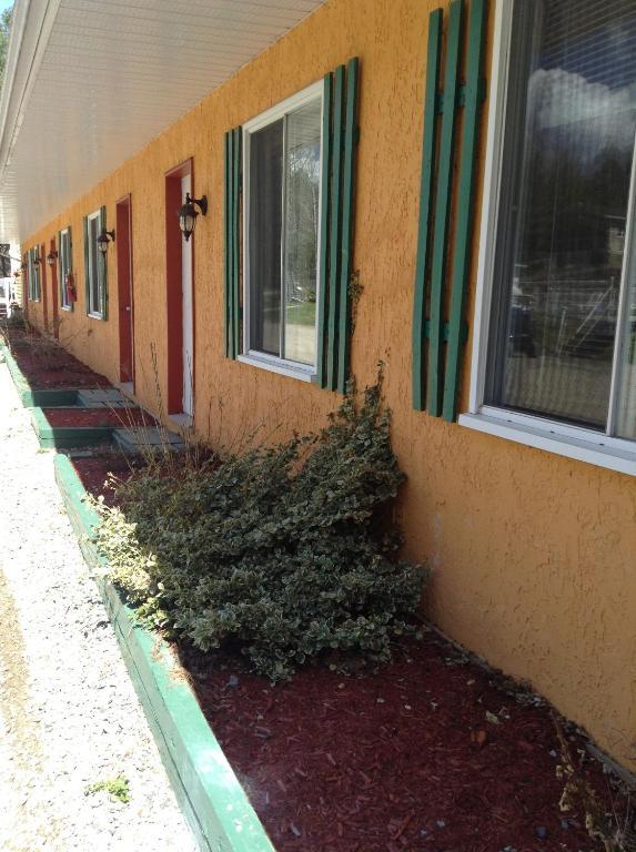 Motel De La Montagne Orford Exterior foto